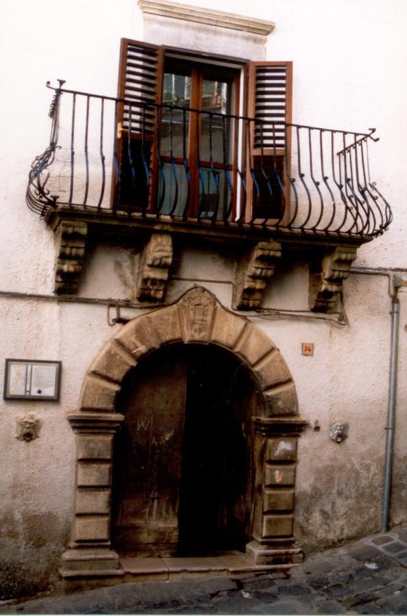 Bed and Breakfast Ercole Pietrapertosa Esterno foto